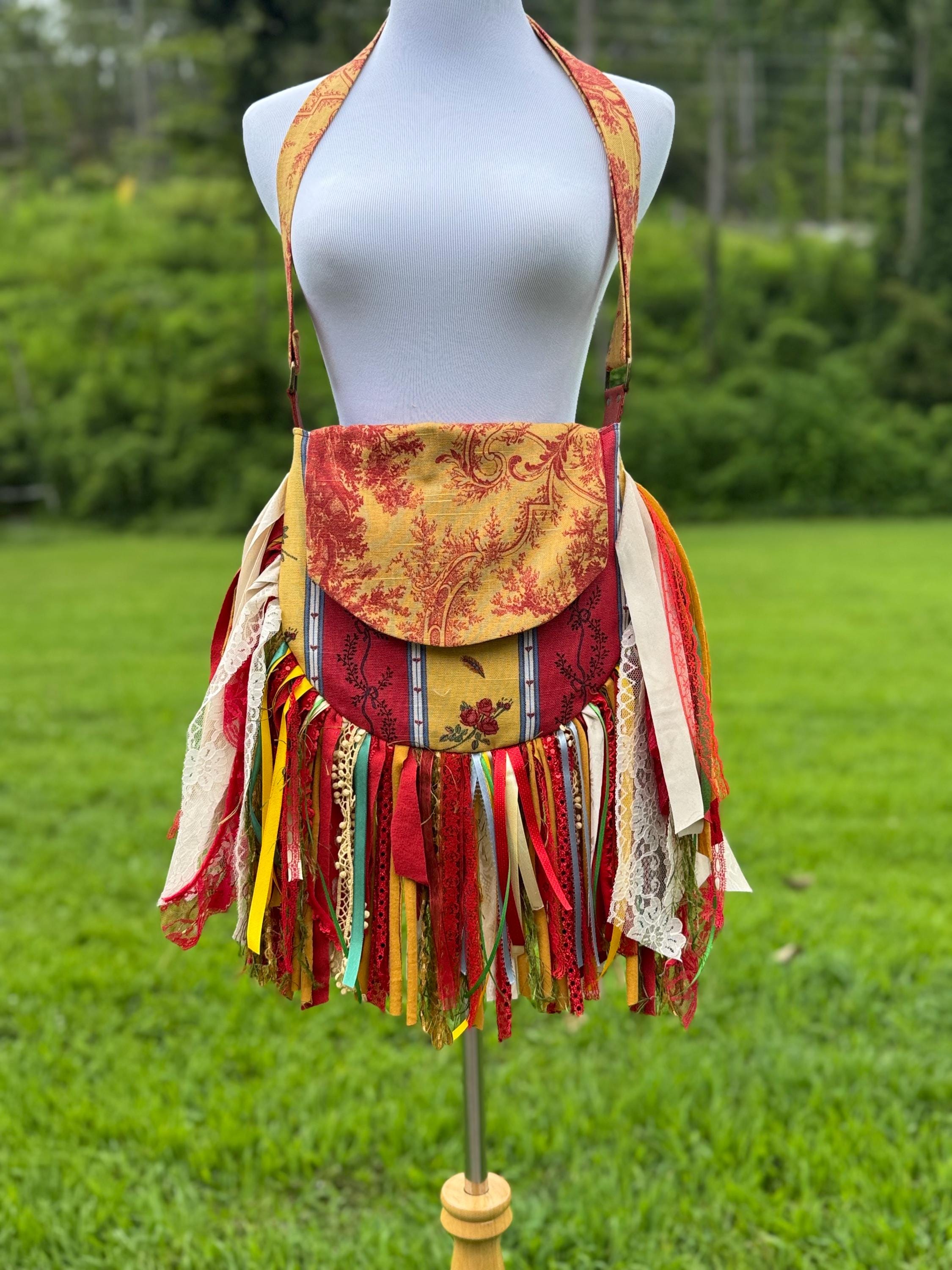 Artisan-made fringe bag – ideal for festivals, hippie-inspired, and perfect for a boho-chic look!